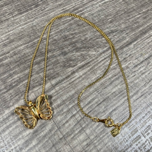 Vintage Gold Plated Butterfly Pendant Necklace 18” Gift - Picture 5 of 10